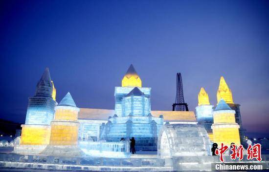 客流量|哈尔滨冰雪大世界迎来众多游客打卡