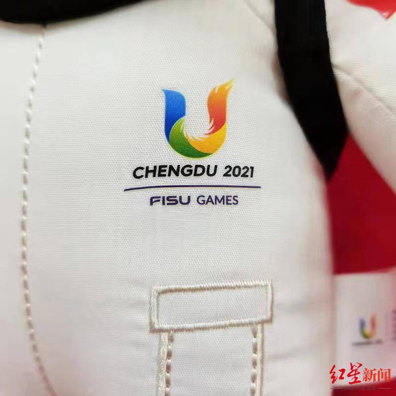 纪念“大运号”卫星发射 限量版“宇航员蓉宝宝”来了！