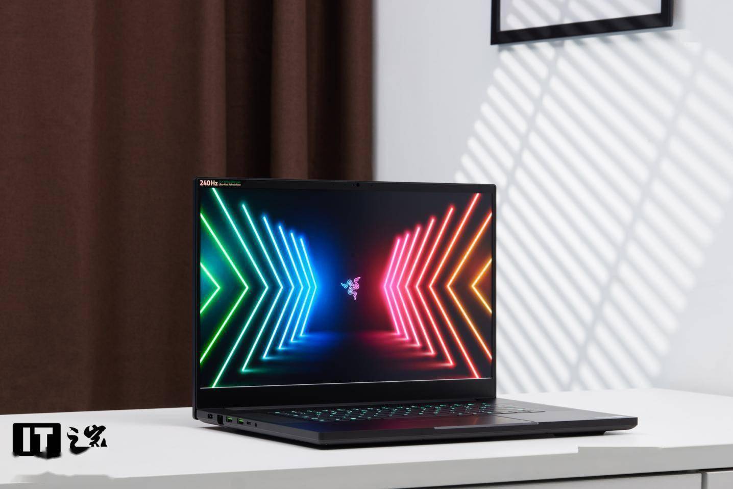 雷蛇灵刃 17 专业版评测：最强移动端 GPU，DLSS 畅玩 2K 光追