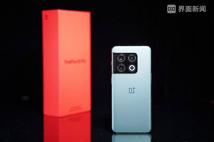 一加10 Pro上手体验：打游戏最好的性能旗舰？