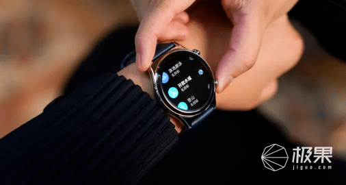 荣耀旗舰新机发布！顶级屏幕+骁龙8，绝密黑科技首秀，6000起售...