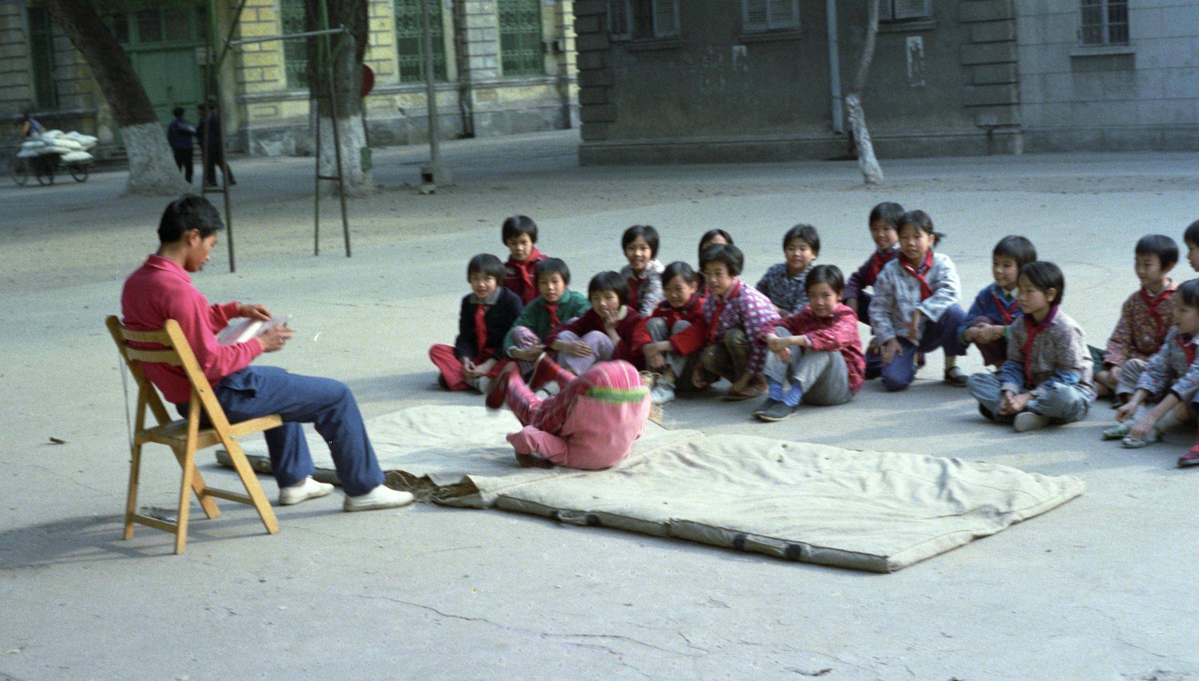 70年代孩子的生活图片图片