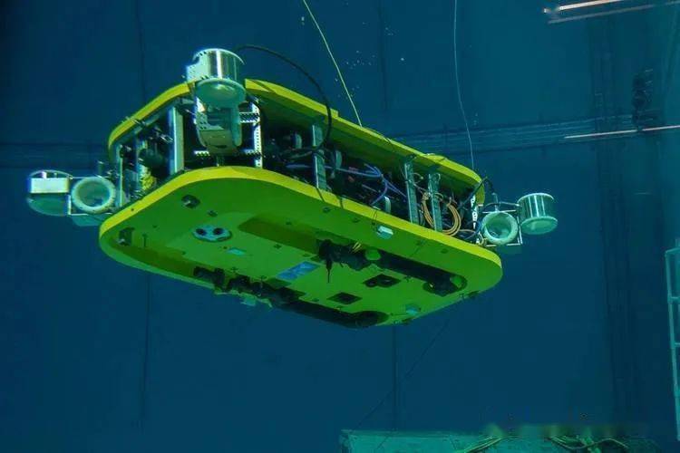 水下机器人军用图片