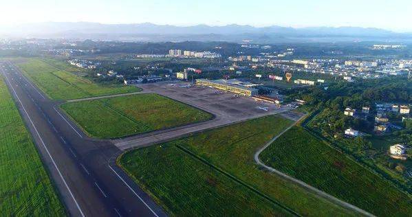 黄山新飞机场图片