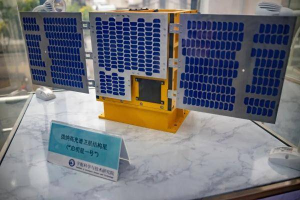 数据|“00后”已经开始自研卫星了