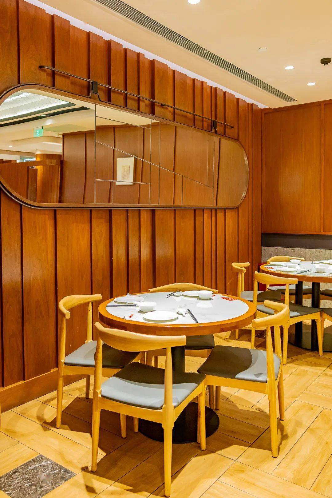 名轩蟹味馆陆家嘴中心匠心蟹粉二十年199元抢招牌蟹粉23人餐带你品味