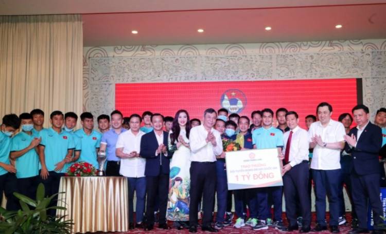 Hung|越南媒体：东南亚锦标赛首夺冠，越南U23获45亿越南盾奖励