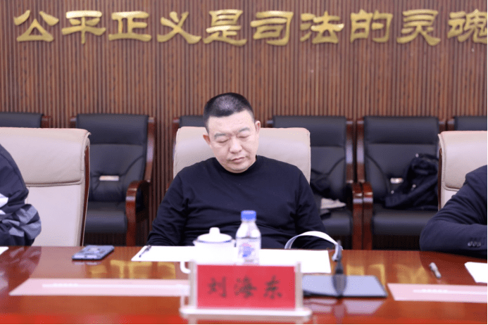 吉林中院党组成员,执行局长刘海东首先肯定了磐石法院执行局去年整体