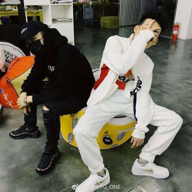 贝贝pgone和好了贝贝还爆料自己叫gai雪碧哥加其微信结果被拒绝了