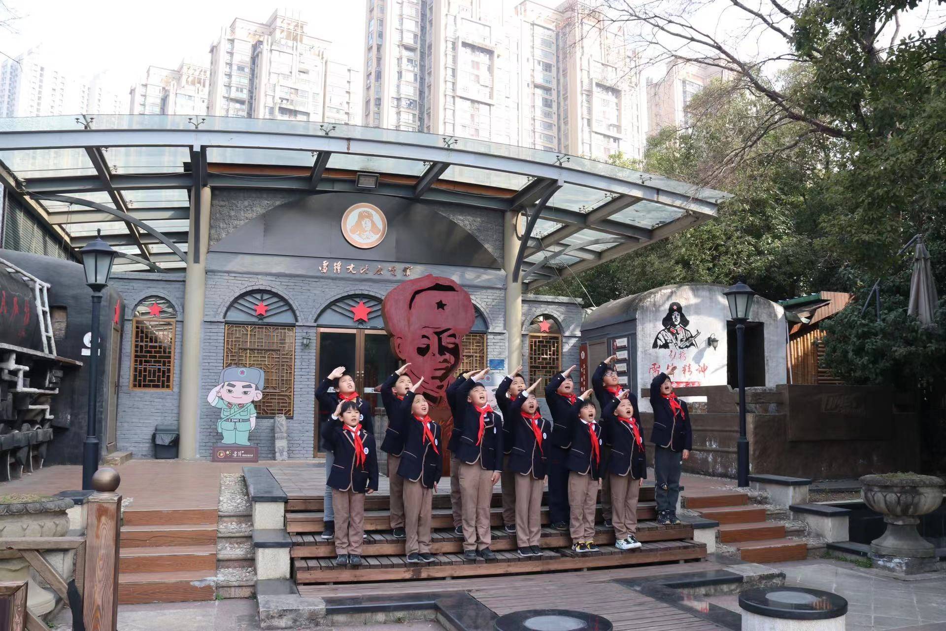 合肥： 学雷锋好榜样，红领巾行动正当时