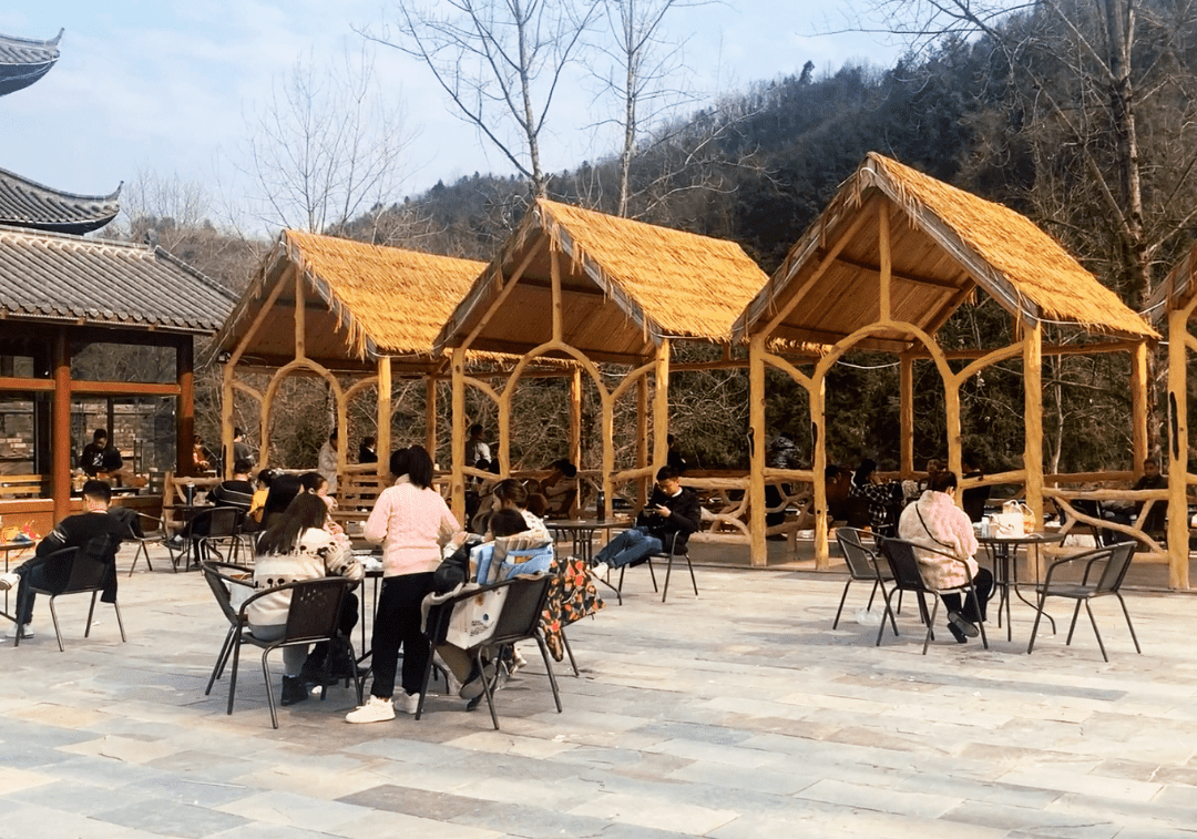 39元抢青青小镇景区门票一张景区内项目任意畅玩观光火车海盗船儿童