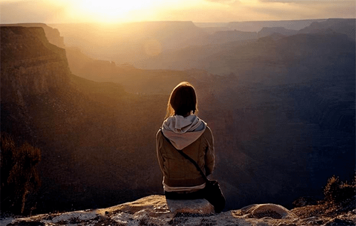 一个生活中没有朋友,亲情又比较淡漠的人,多半是以下几种人!