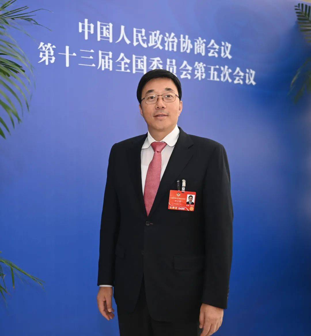 两会专访全国政协委员中国工程院院士邓中翰紧抓后摩尔时代机遇推动