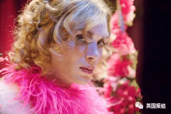 因为|“最美蓝眼睛”男神红遍全球！做演员男女通吃，硬汉也为他疯狂