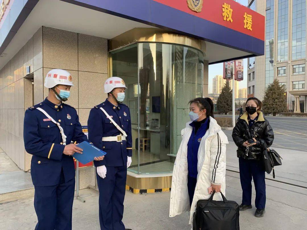 张掖支队设立纠察岗开展队容风纪检查