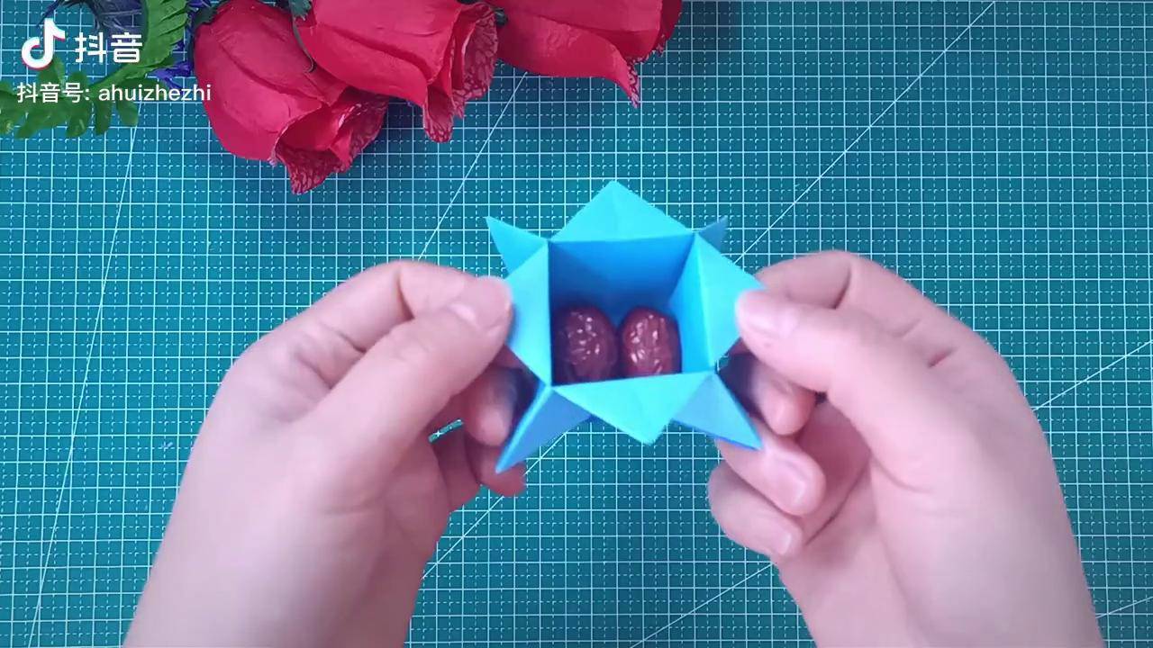 趣味折纸一分钟教会你水果收纳盒折纸可以装水果可以装果皮折纸教程