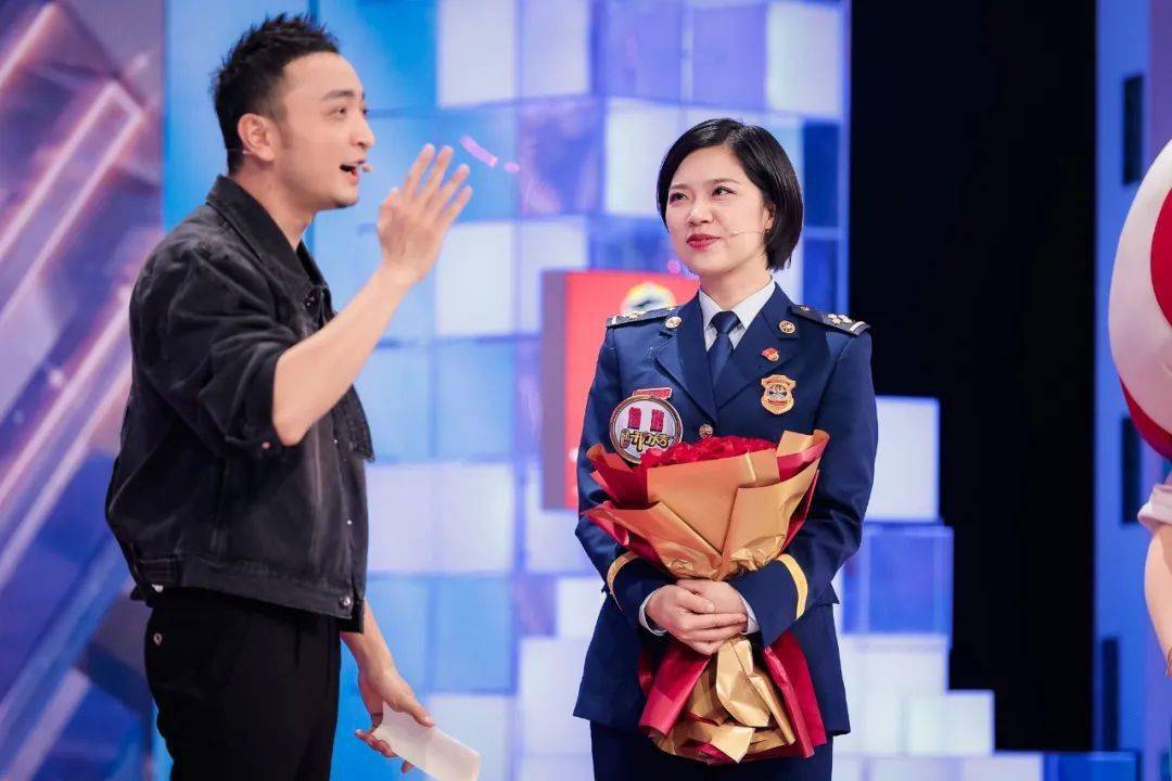 快来和火焰蓝玫瑰一起开门大吉