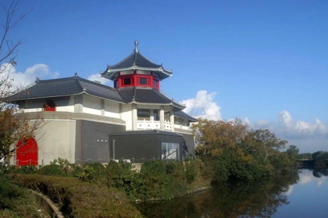 玉青的代表作前往南淡路(福良),可以乘坐东海道山阳新干线到新神户站