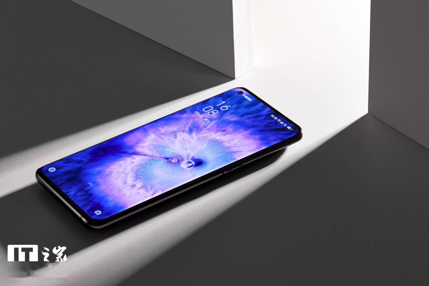 Find|【IT之家开箱】OPPO Find X5 Pro天玑版图赏：细腻触感、温润如玉