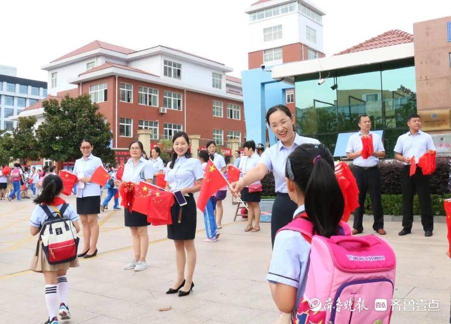 春风如你日照市金海岸小学校长赵庆英将立德树人厚植师生心田