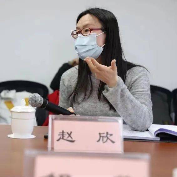 街道自治办副主任卜晴,上海理工大学管理学院副教授赵欣,上海澜途社会