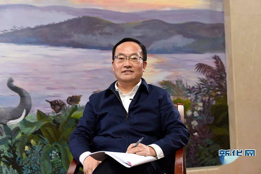 近日,全国人大代表,云南省西双版纳傣族自治州委书记郑艺做客新华访谈