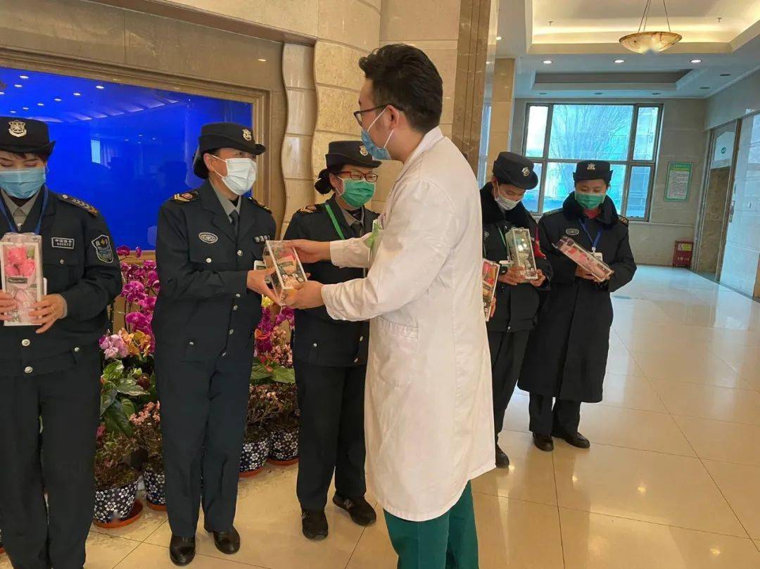 病房|【三八节特辑】医患共庆芬芳女人节