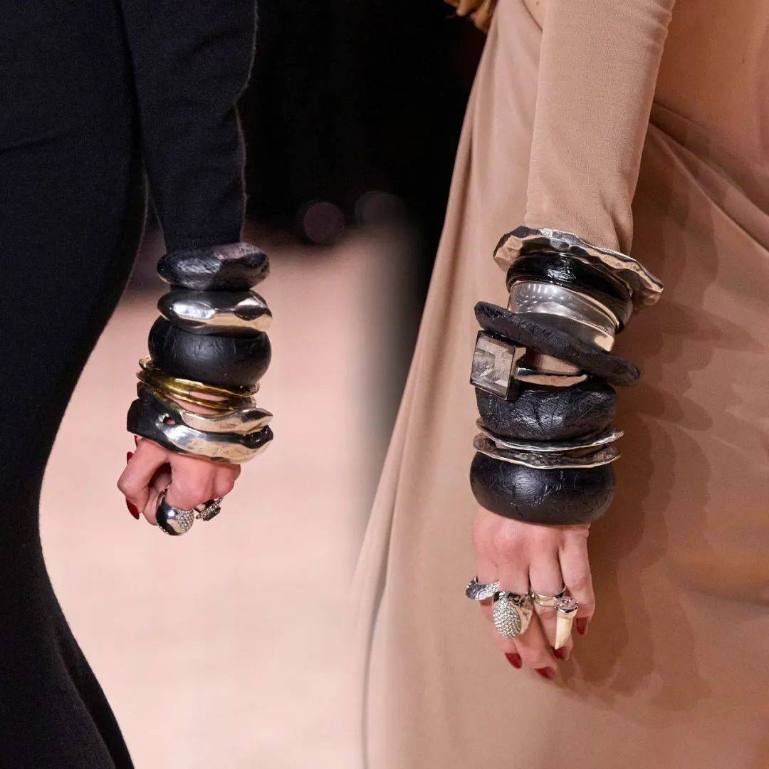 re 时装周|大秀还得看巴黎!这一站真是“神仙打架”了