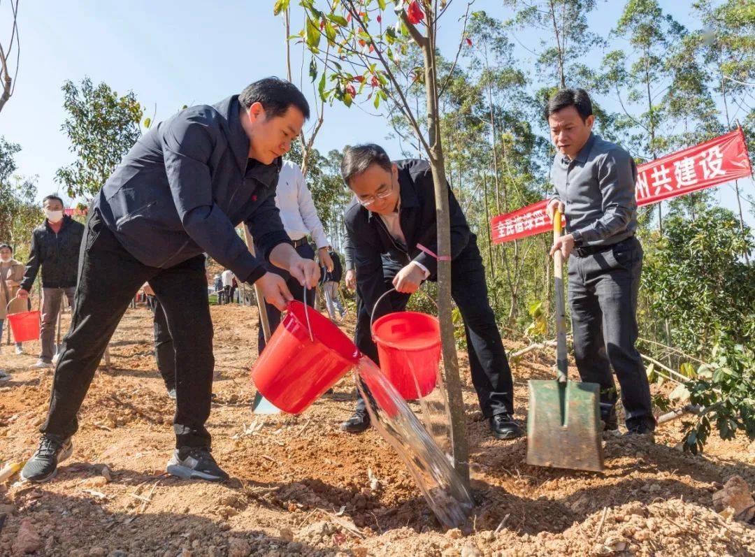何晓军何广延李尧坤等市领导参加义务植树活动_潮州_走廊_全市