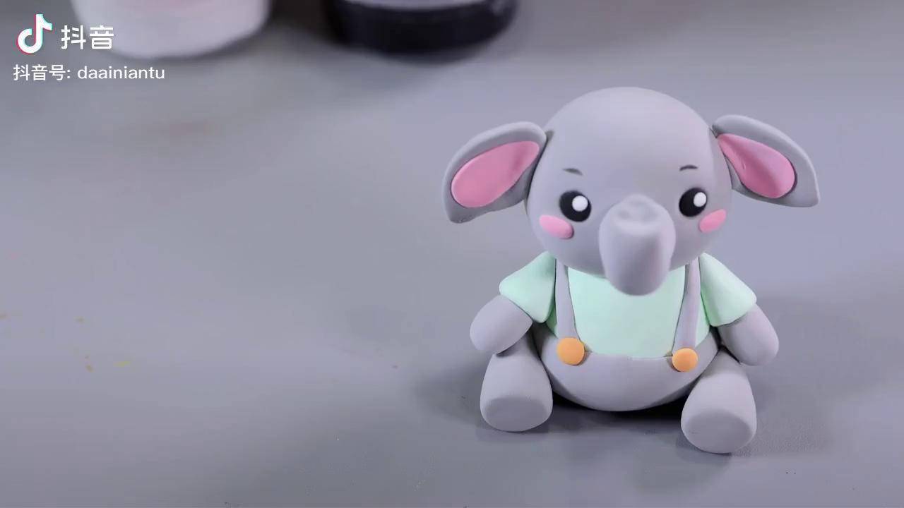 放假在家一起来学捏泥吧上手简单治愈力满满哦今天带大家来做一只小象
