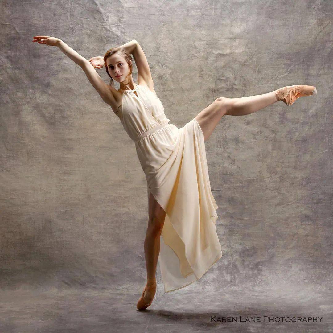 芭蕾的每一个舞姿,每一个神态,都如此迷人!_舞蹈_世界_大赛