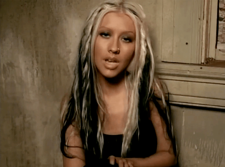 克里斯蒂娜·Christina Aguilera 首次登上《VOGUE》封面！