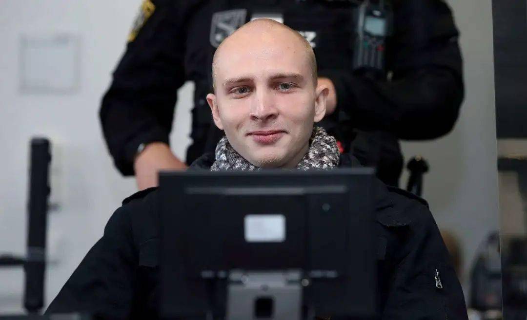 德国的新纳粹们已经准备武装夺权了