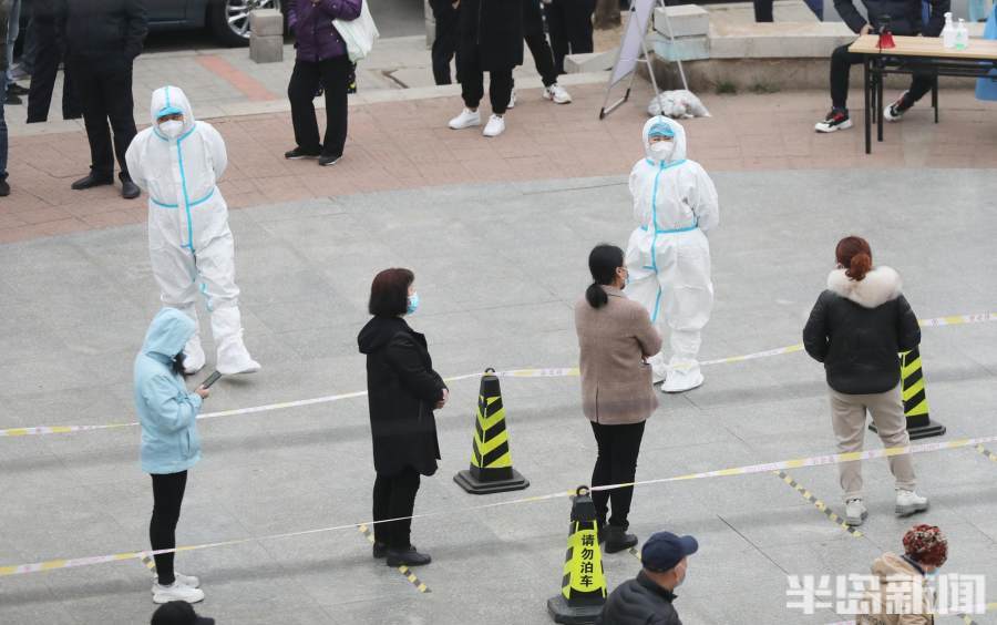 青岛核酸检测排队照片图片