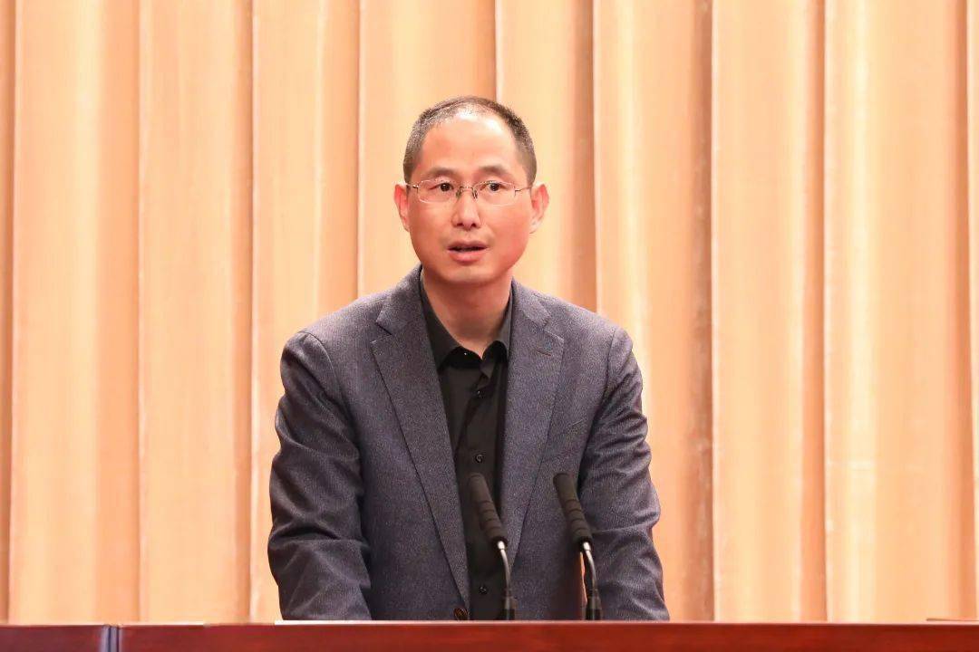 市住建局局长 彭峻聚焦"住有所居",兜牢住房底线把好住房市场关毫不