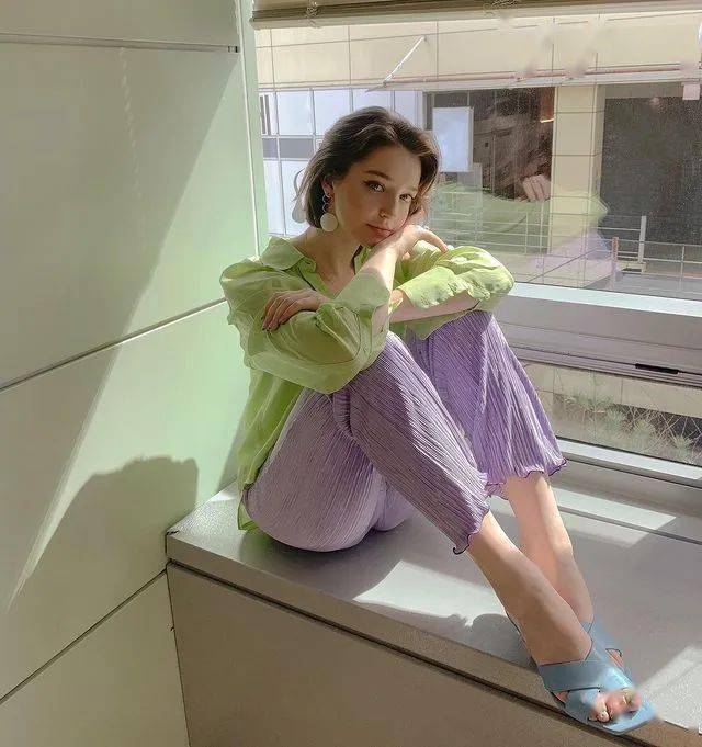 颜色 2022年春夏最爽心悦目的5组配色，第一个就美翻了！