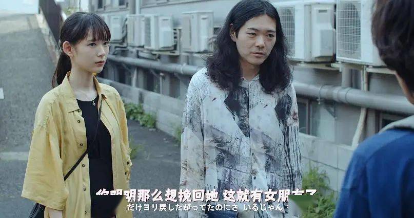 小静|影单报告 | 《阳光普照》之后，《瀑布》咆哮着轰鸣而下