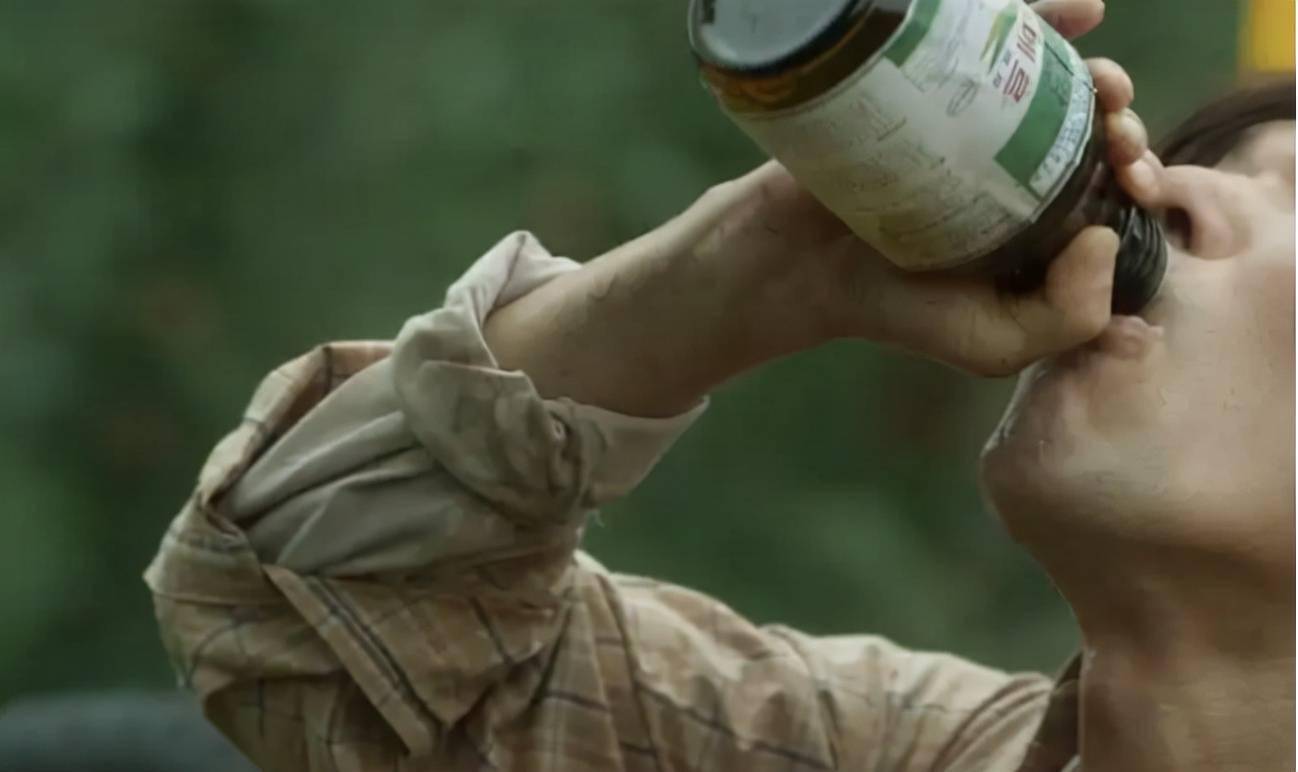 1989年云南一老汉服毒自杀公安局他是逃亡40年的土匪头子