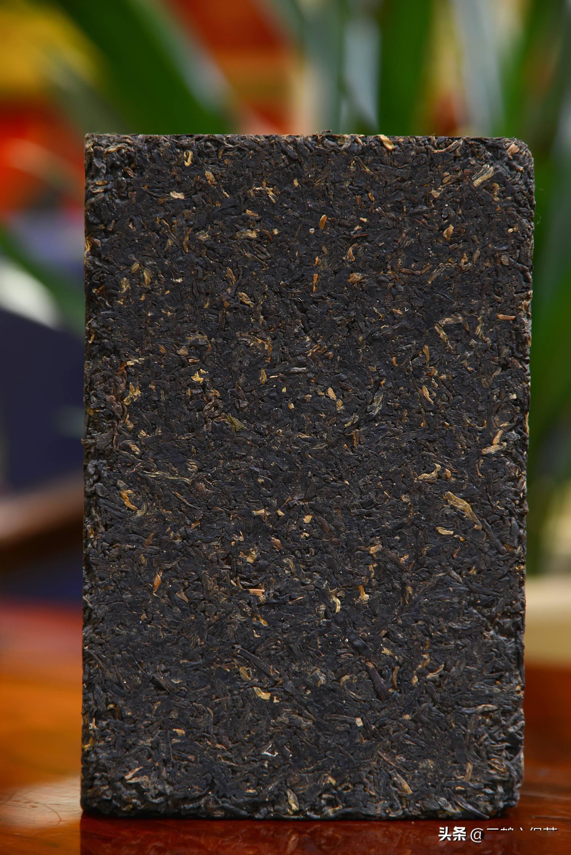 三鹤六堡茶金花砖2021品鉴评测_系列_茶砖_滋味