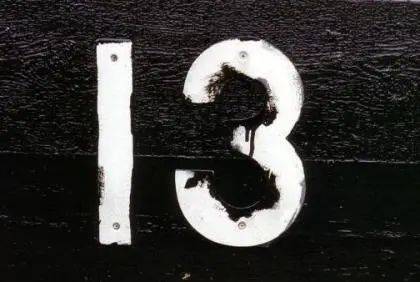 身上有鸡皮疙瘩黑色(身上有鸡皮疙瘩黑色怎么回事)