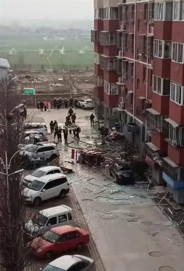 北京房山区一小区燃气燃爆2死2伤，居民：听到爆炸声以为是地震 