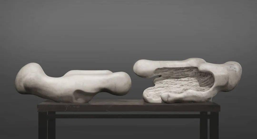 吴蔚雕塑作品集2022_cm_玻璃钢_不锈钢