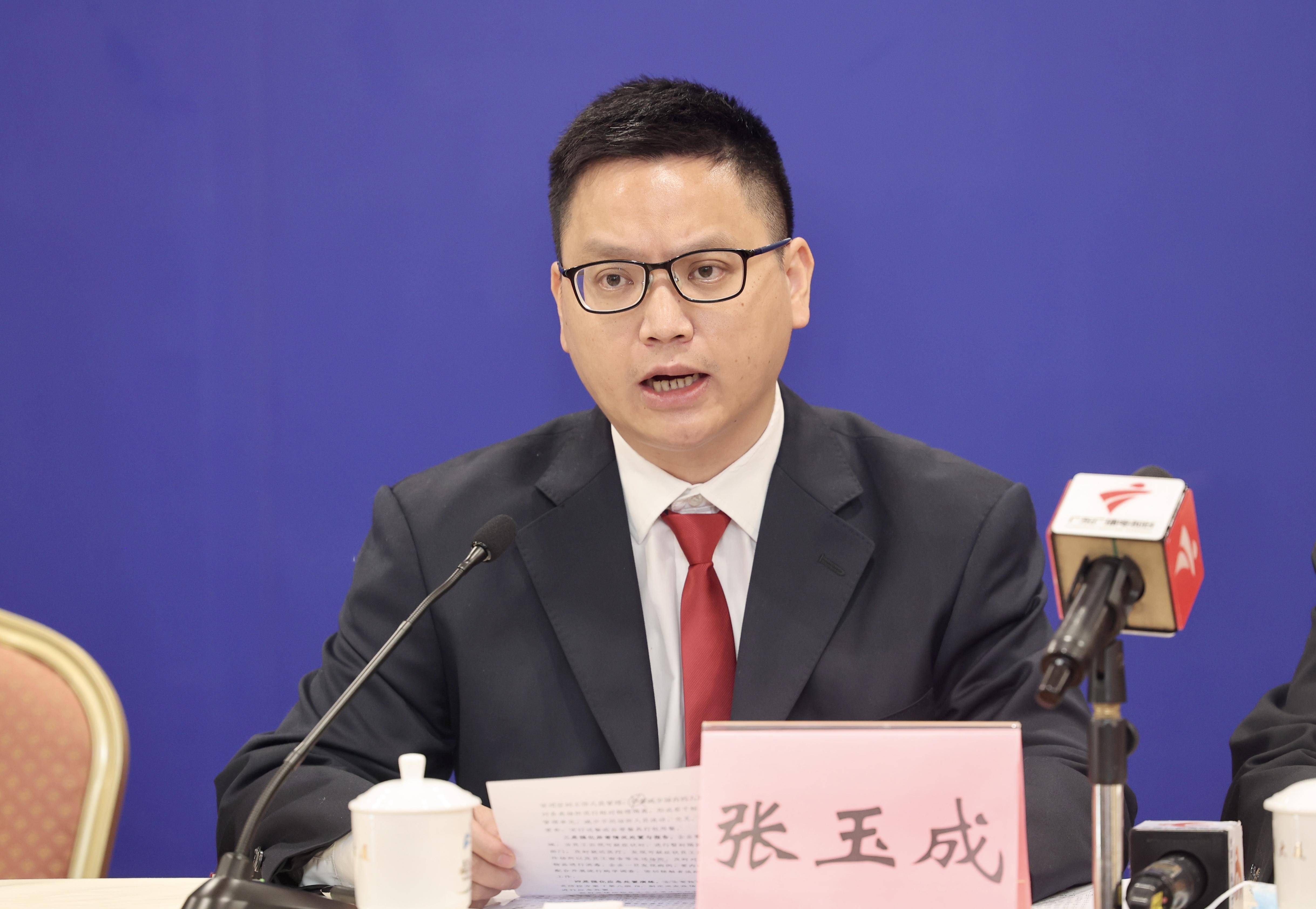 张玉成表示,当前东莞疫情防控形势严峻,未发生本土疫情的镇街(园区)