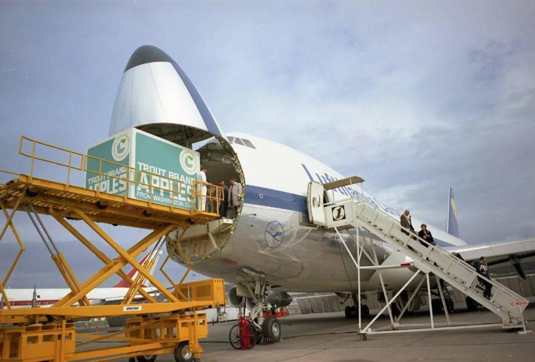 波音寬體貨機,運轉世界50年_貨運市場_航空_全球