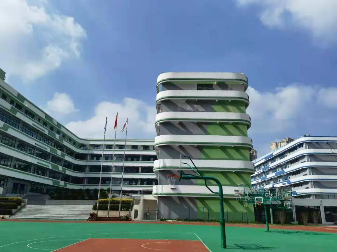 西川中学附属小学图片