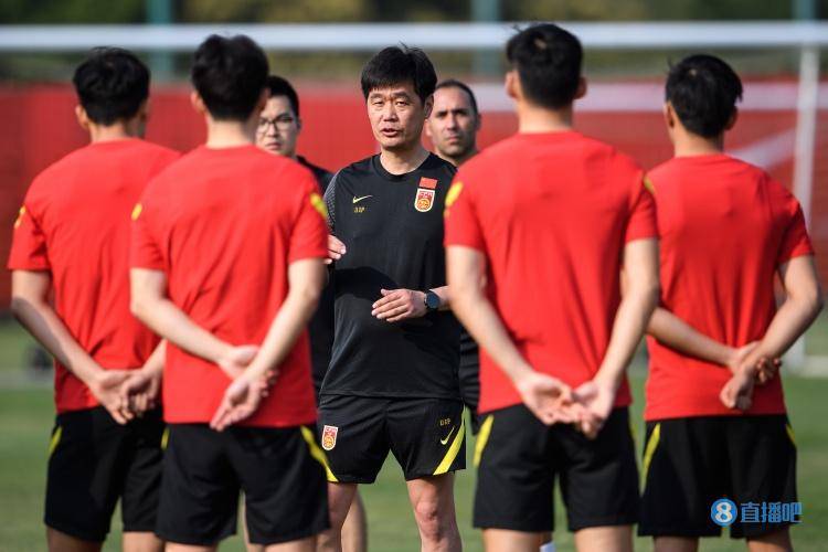 家长|记者：很多中国孩子喜欢足球，不希望对中国足球的谩骂影响他们