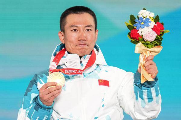 团队|北京冬残奥会颁奖花束为何多了“一抹蓝”？