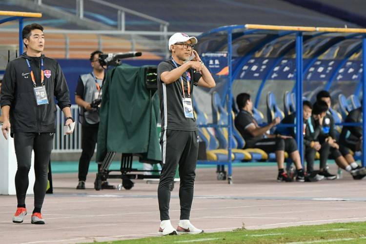 外龙|足球报：重庆队新赛季预算有限，旧将南松正随队训练