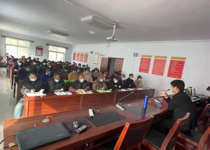 为弘扬劳模精神,助力乡村振兴,栾川县总工会3月14日-16日在三川镇柳子