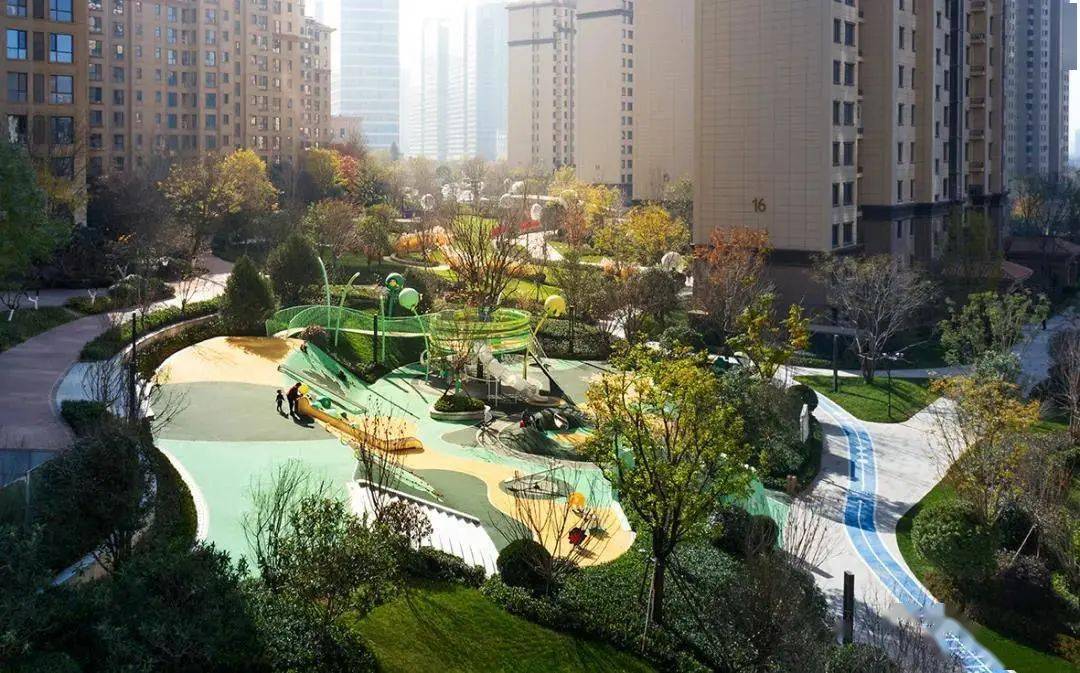 社区的儿童活动场地内卷起来了别再只放个滑梯敷衍了事